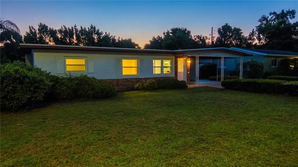 2724 Conway Gardens Road Orlando FL 32806