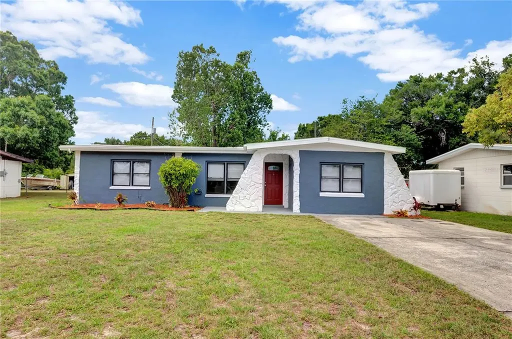 6164 40th Avenue N St Petersburg FL 33709