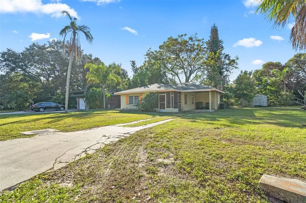 2156 Goldenrod Street Sarasota FL 34239