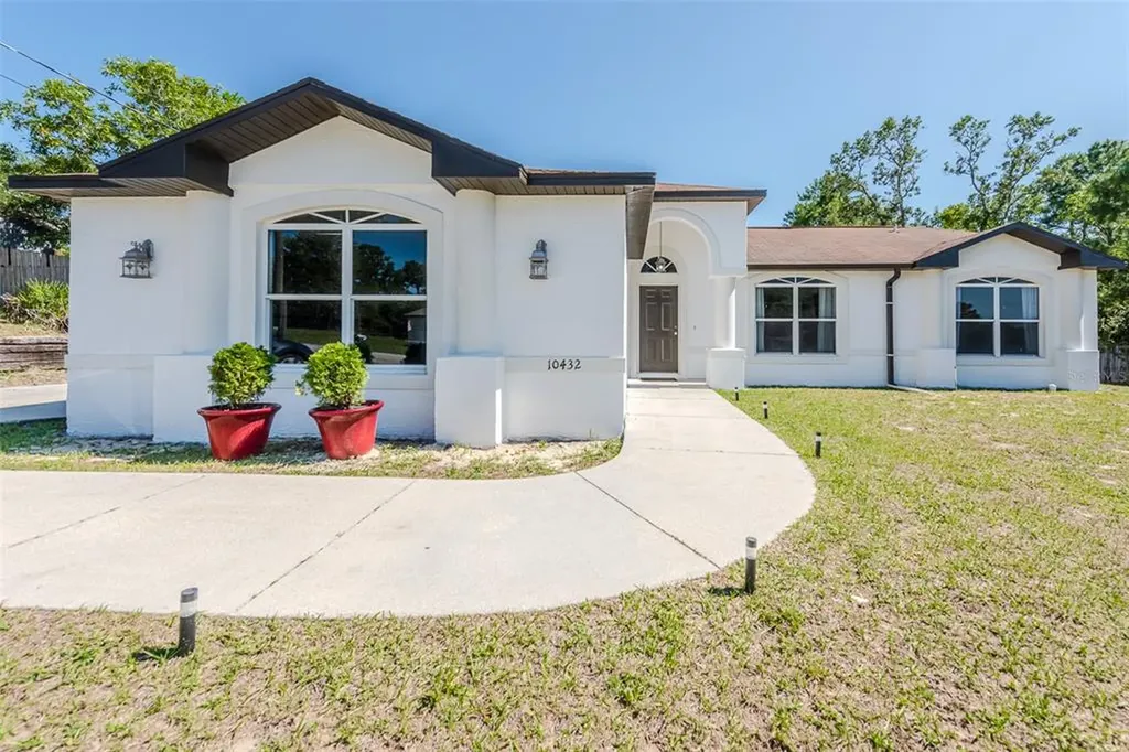 10432 Canary Avenue Weeki Wachee FL 34613