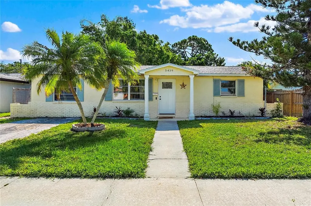5439 Denver Street NE St Petersburg FL 33703