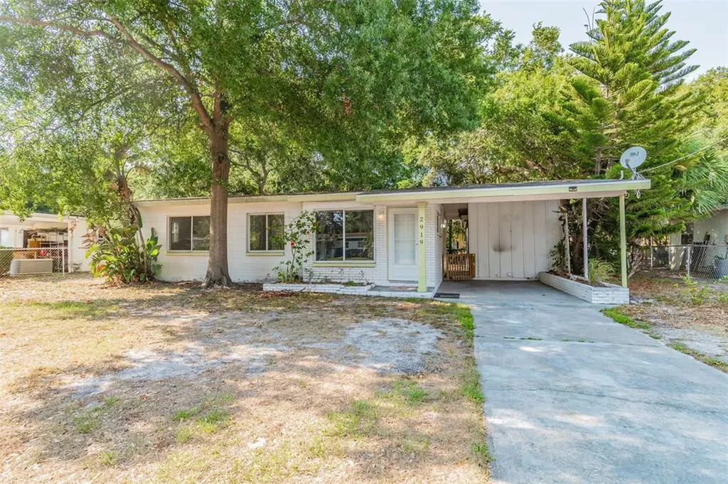 2919 W Averill Avenue Tampa FL 33611