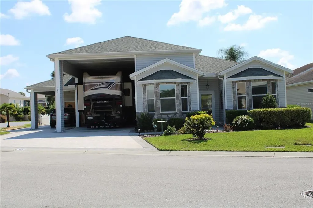 381 Cruisers Drive Polk City FL 33868