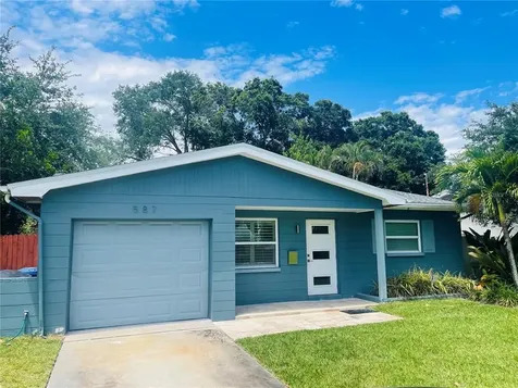 587 44th Avenue N St Petersburg FL 33703