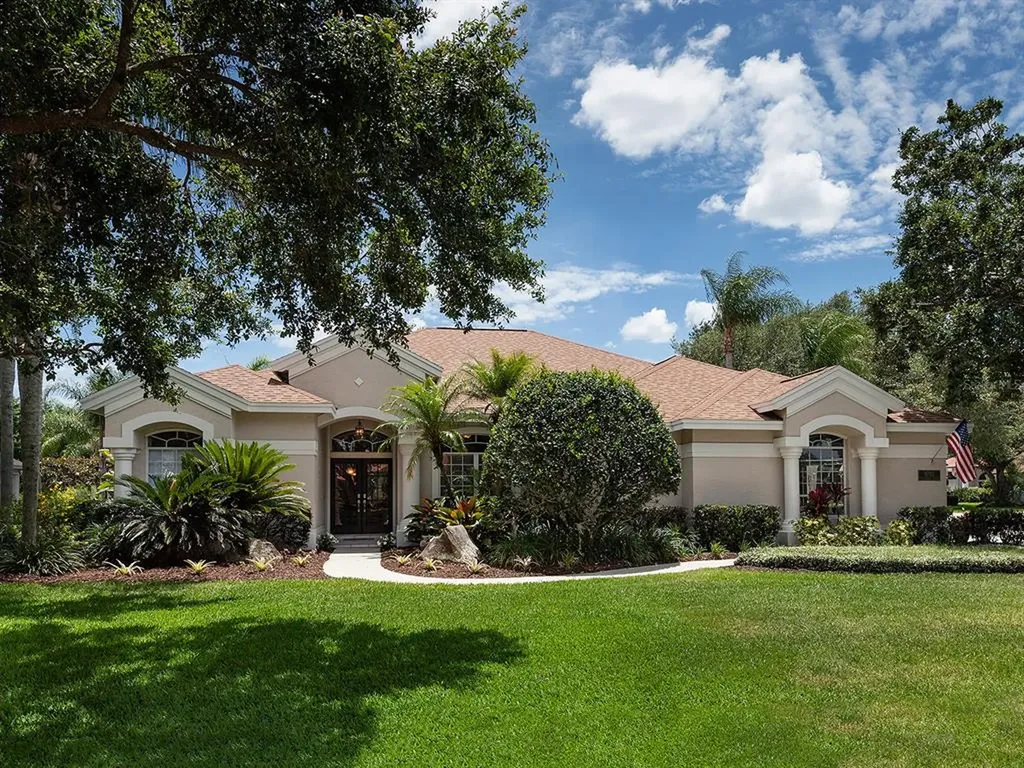 9702 Sweetwater Avenue Bradenton FL 34202
