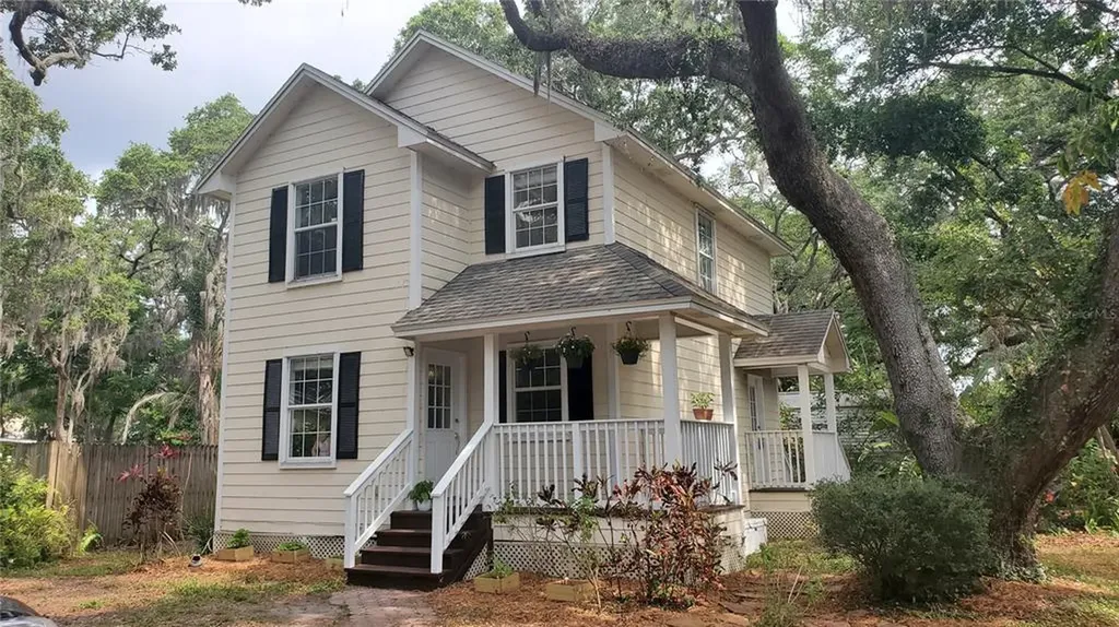 825 4th Street S Safety Harbor FL 34695