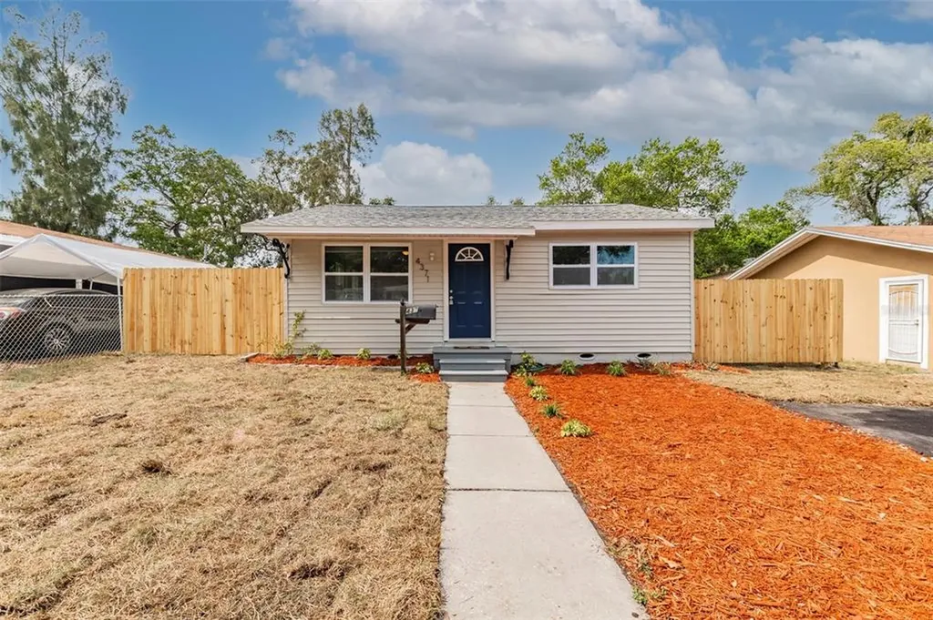 4371 18th Avenue S St Petersburg FL 33711