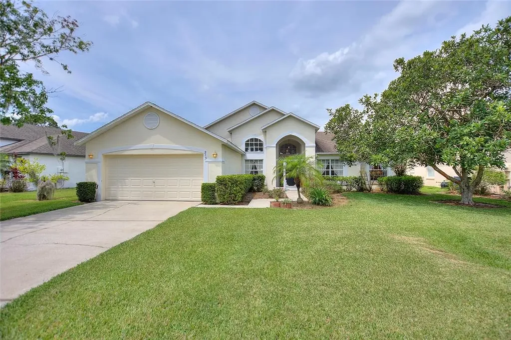 213 Spanish Moss Road Davenport FL 33837