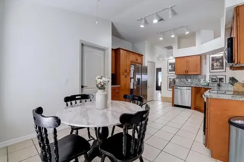 8323 Canterbury Lake Boulevard Tampa FL 33619