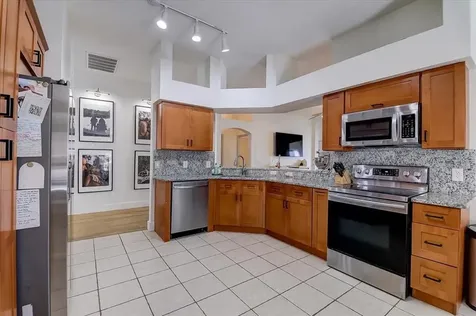 8323 Canterbury Lake Boulevard Tampa FL 33619