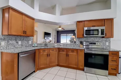 8323 Canterbury Lake Boulevard Tampa FL 33619