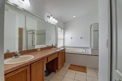 8323 Canterbury Lake Boulevard Tampa FL 33619