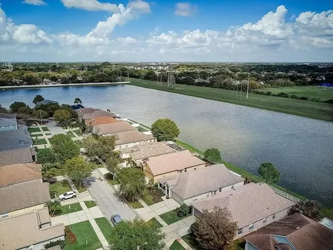 8323 Canterbury Lake Boulevard Tampa FL 33619