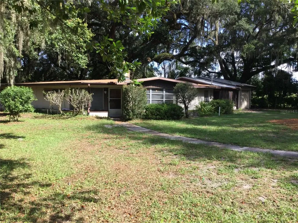 7988 County Road 129 Wildwood FL 34785
