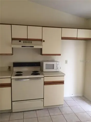 35 Silver Swan Court Kissimmee FL 34743