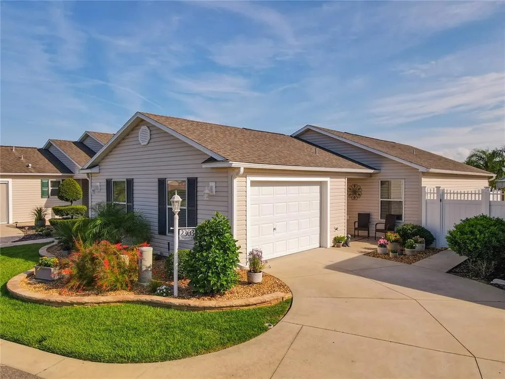 2303 Wayland Street The Villages FL 32162