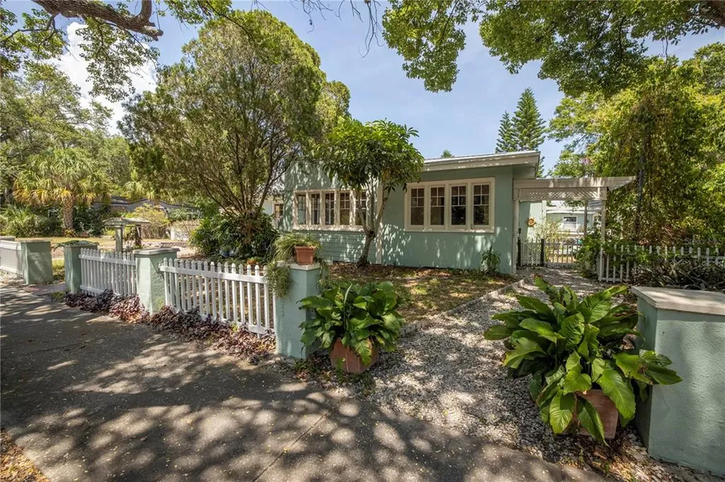 2616 48th Street S Gulfport FL 33711