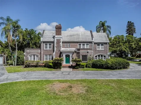 1535 Manor Way S St Petersburg FL 33705
