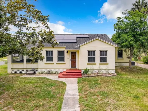 701 N Kentucky Avenue Umatilla FL 32784