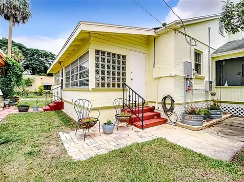 701 N Kentucky Avenue Umatilla FL 32784