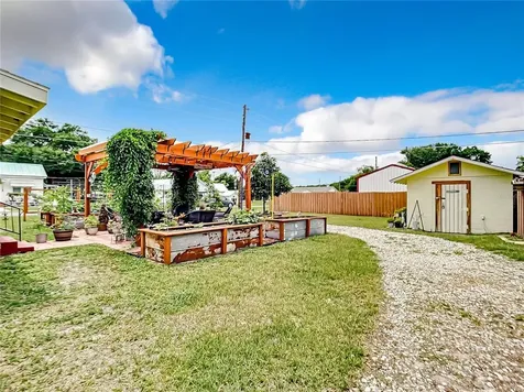 701 N Kentucky Avenue Umatilla FL 32784