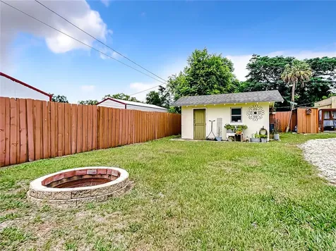 701 N Kentucky Avenue Umatilla FL 32784