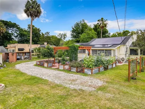 701 N Kentucky Avenue Umatilla FL 32784
