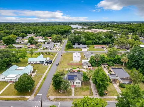 701 N Kentucky Avenue Umatilla FL 32784