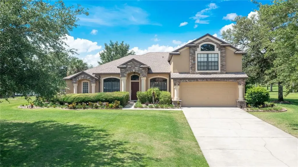 24226 Milford Drive Eustis FL 32736