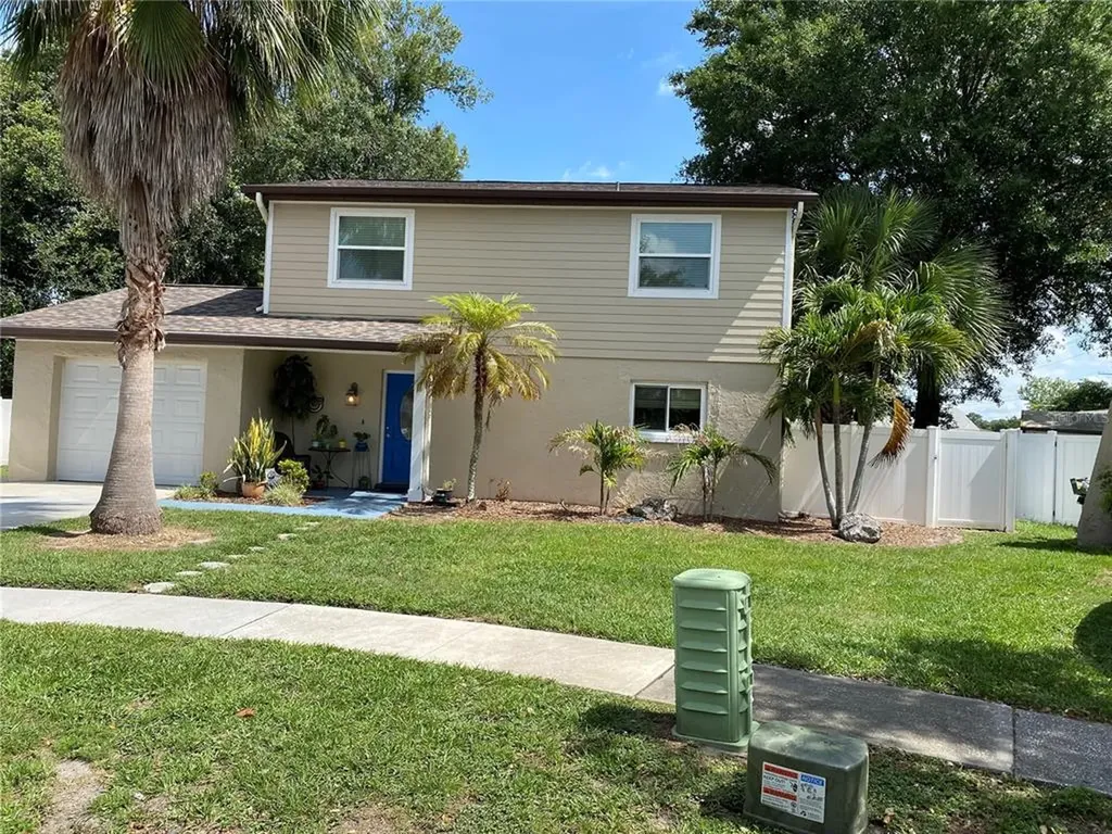 8614 Barkwood Place Tampa FL 33615