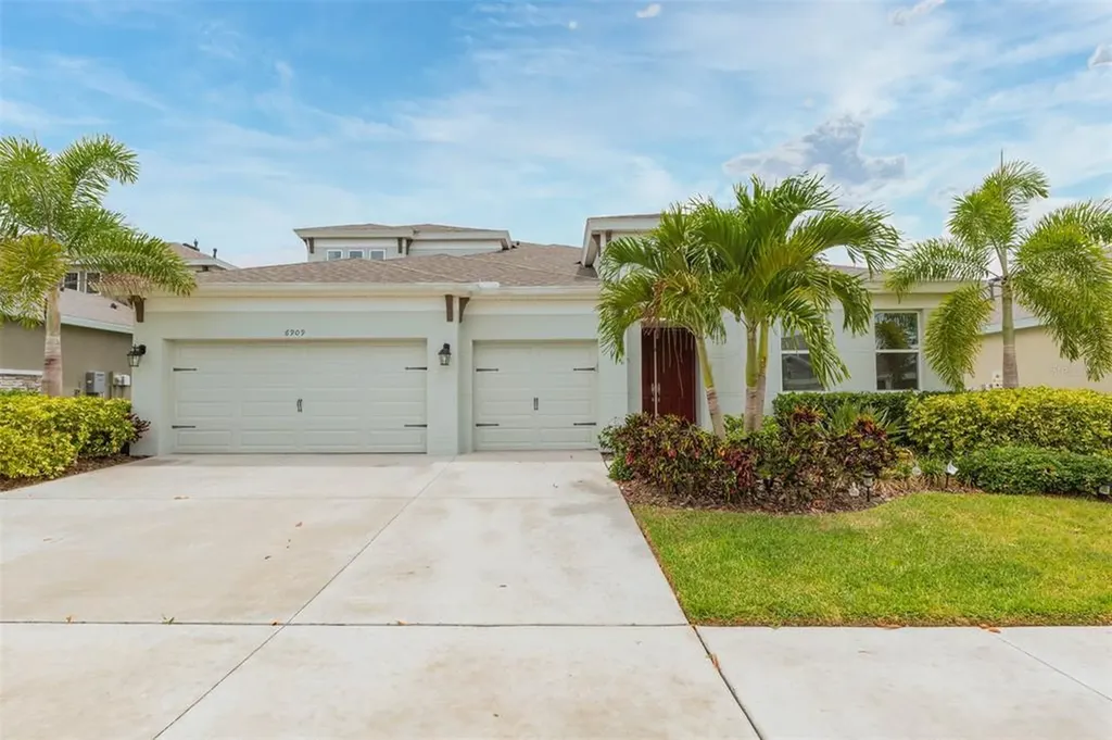 6909 Neopolitan Court Apollo Beach FL 33572