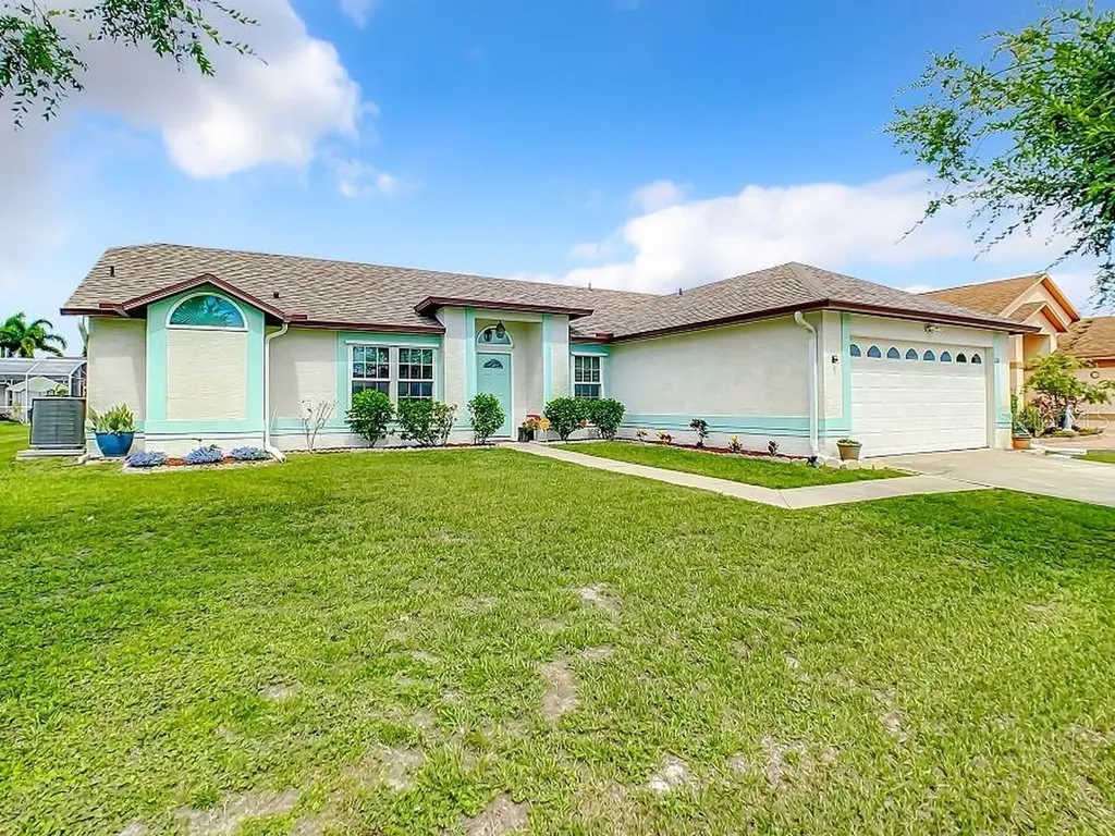 2321 Queenswood Circle Kissimmee FL 34743