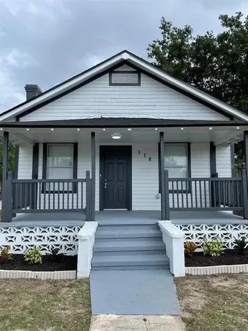 118 W Stuart Avenue Lake Wales FL 33853