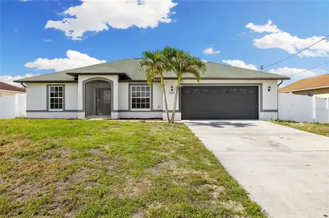 3305 34th Street SW Lehigh Acres FL 33976