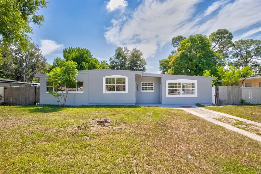 221 Coleus Drive Orlando FL 32807
