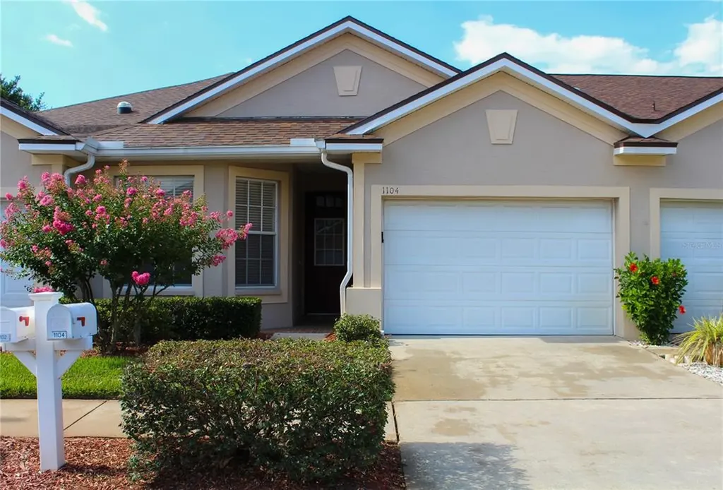 1104 Savannah Landings Avenue Valrico FL 33596