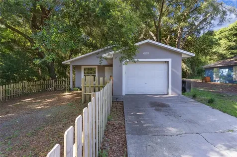600 W Clarke Street Wildwood FL 34785