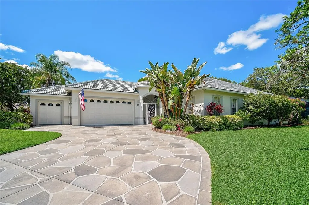 10050 Glenmore Avenue Bradenton FL 34202