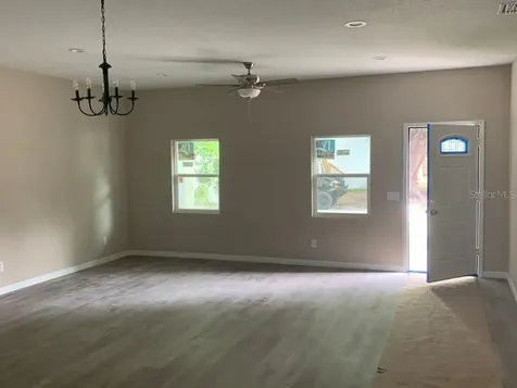 4009 E Miller Avenue Tampa FL 33617