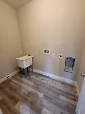 4009 E Miller Avenue Tampa FL 33617