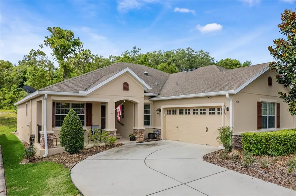 21620 Belgian Court Mount Dora FL 32757