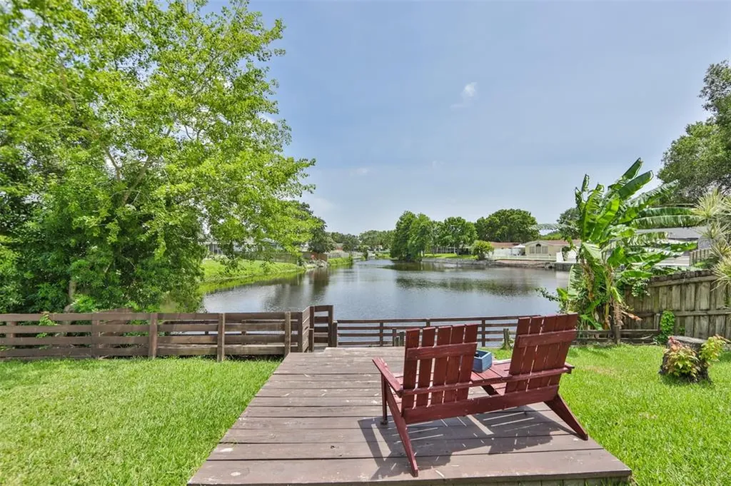 6340 Elmhurst Drive Pinellas Park FL 33782