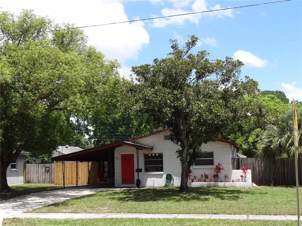 827 54th Avenue N St Petersburg FL 33703