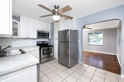 2439 15th Avenue N St Petersburg FL 33713