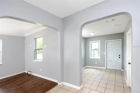 2439 15th Avenue N St Petersburg FL 33713