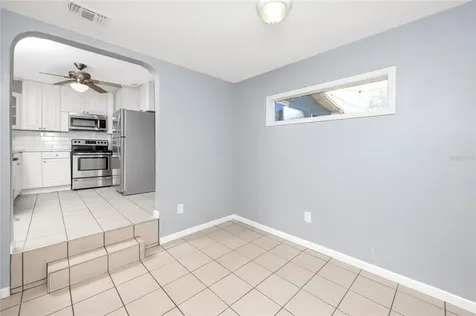 2439 15th Avenue N St Petersburg FL 33713