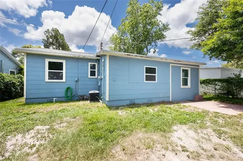 2439 15th Avenue N St Petersburg FL 33713