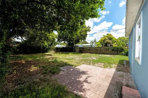 2439 15th Avenue N St Petersburg FL 33713