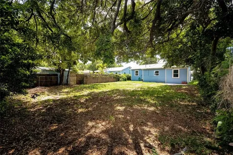 2439 15th Avenue N St Petersburg FL 33713
