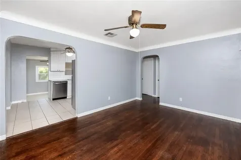 2439 15th Avenue N St Petersburg FL 33713